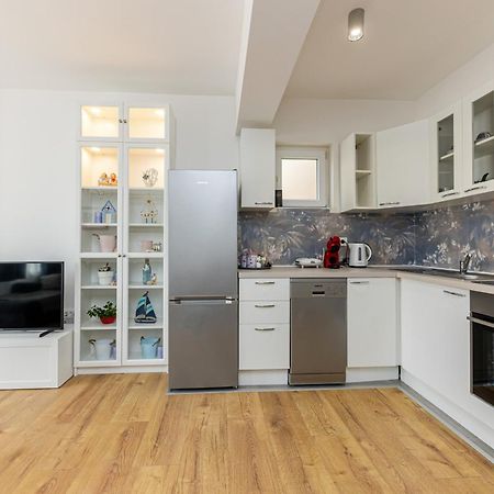 House Niko M With 6 Apartments Split Exterior foto