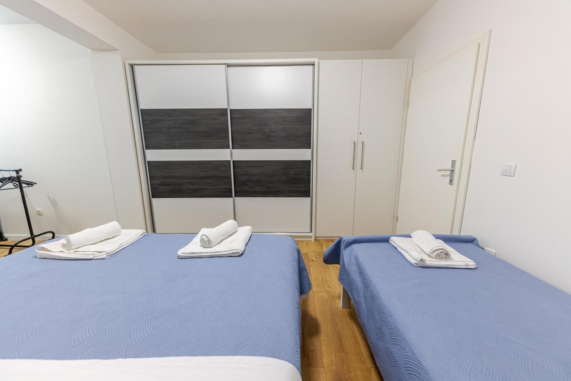 House Niko M With 6 Apartments Split Exterior foto