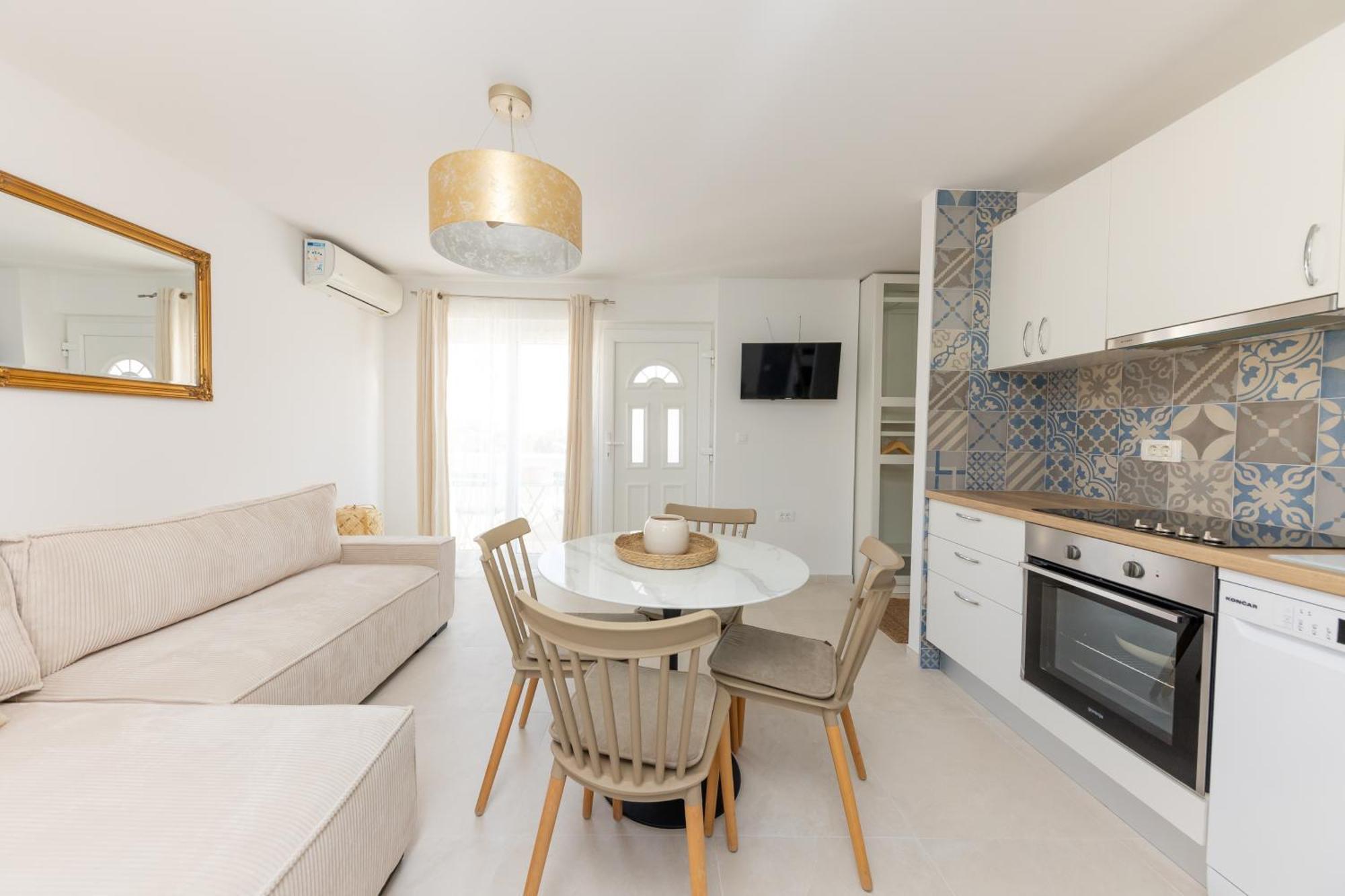 House Niko M With 6 Apartments Split Exterior foto