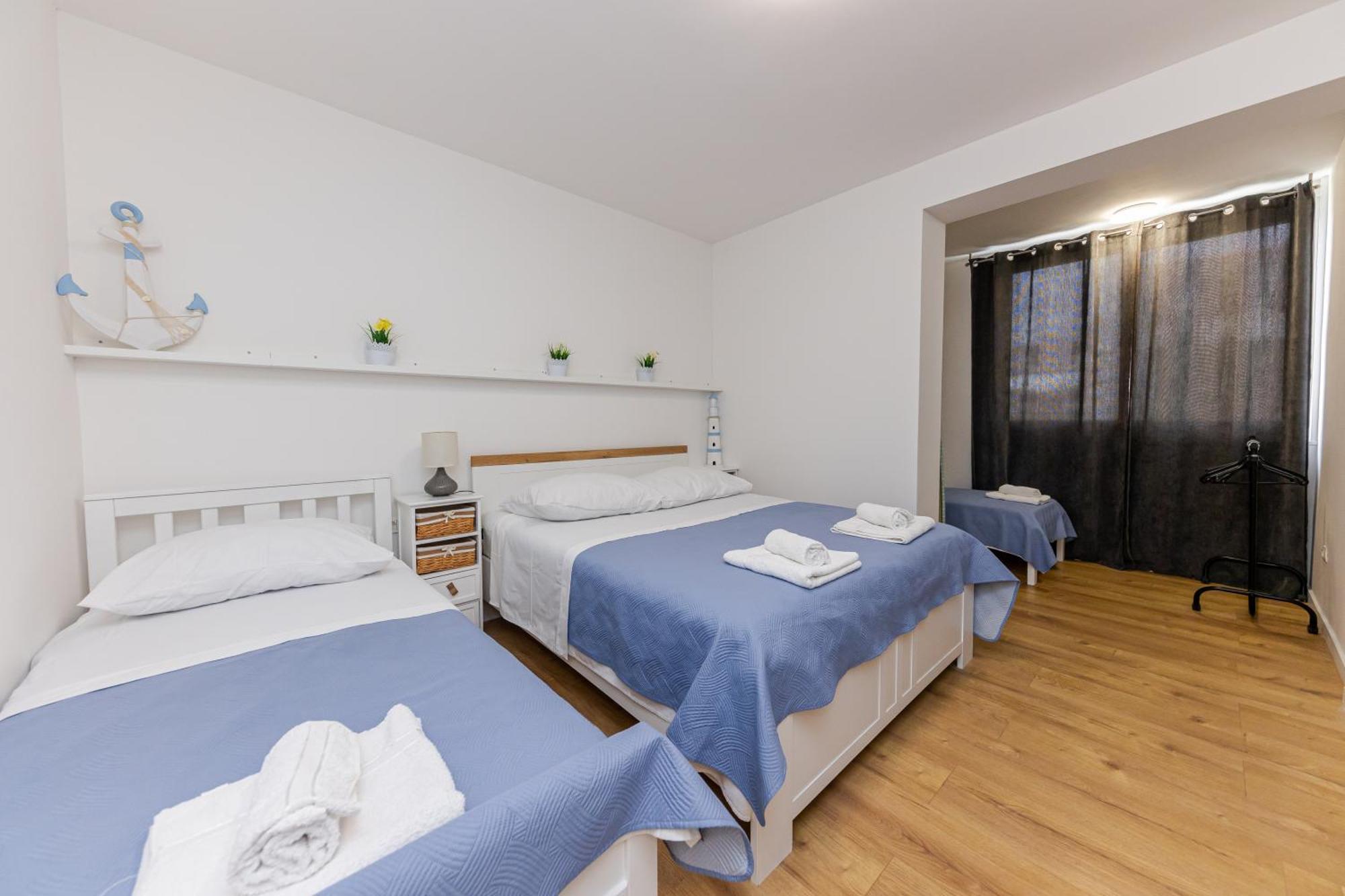 House Niko M With 6 Apartments Split Exterior foto